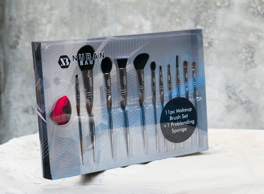 BRUSHES AND BLENDERS – THE MAKEUP BASICS